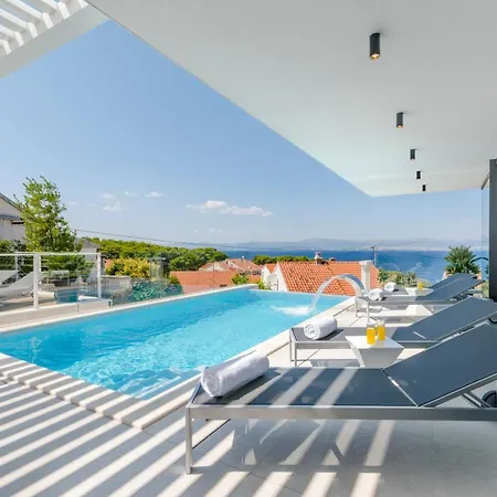 Willa Sleeps 6 Pool Wifi *